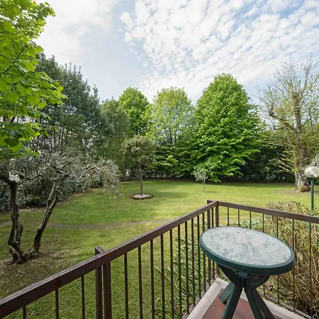 Darina Tolles Mit Terrasse, Garten Apartament *